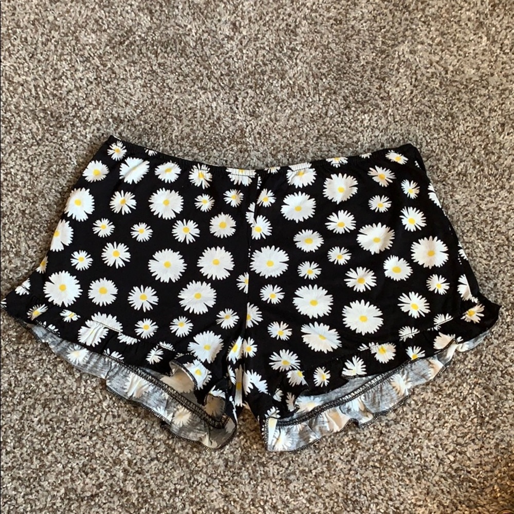 NWT Daisy Print Cotton Shorts from Wet Seal